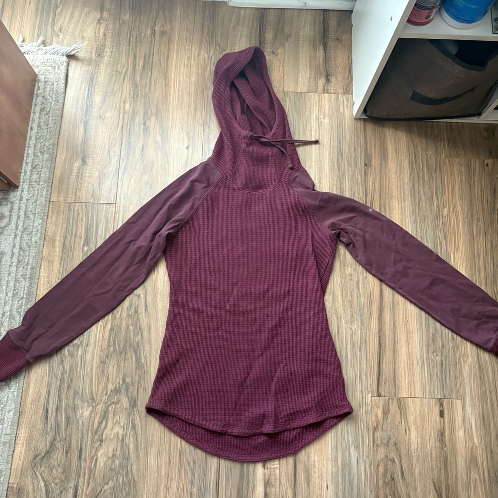 Women's Burgundy sweater columbia